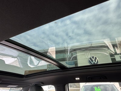 2026 Volkswagen Atlas Cross Sport 2.0T SE w/Technology 4MOTION