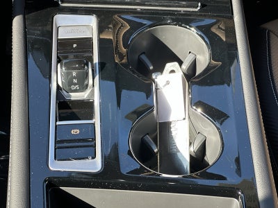 2026 Volkswagen Atlas Cross Sport 2.0T SE w/Technology 4MOTION