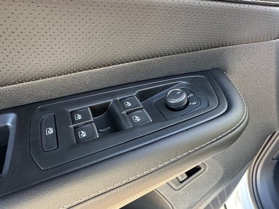 2026 Volkswagen Atlas Cross Sport 2.0T SE w/Technology 4MOTION