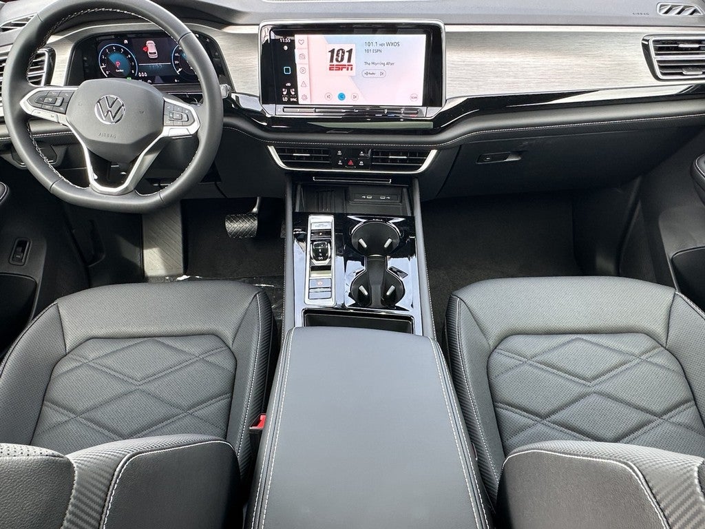 2026 Volkswagen Atlas Cross Sport 2.0T SE w/Technology 4MOTION