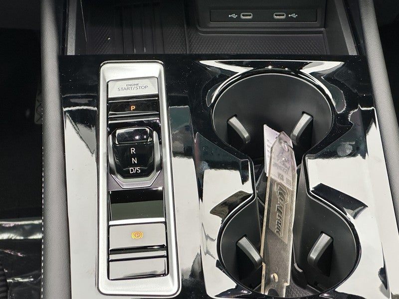 2026 Volkswagen Atlas Cross Sport 2.0T SE w/Technology 4MOTION