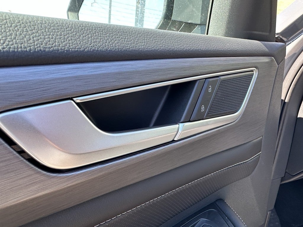 2026 Volkswagen Atlas Cross Sport 2.0T SE w/Technology 4MOTION