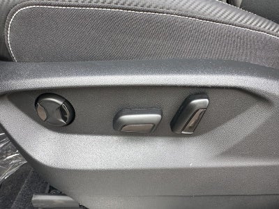 2026 Volkswagen Atlas Cross Sport 2.0T SE w/Technology 4MOTION