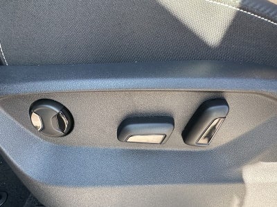 2026 Volkswagen Atlas Cross Sport 2.0T SE w/Technology 4MOTION