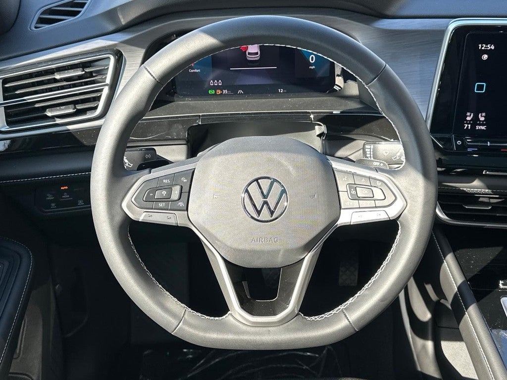 2026 Volkswagen Atlas Cross Sport 2.0T SE w/Technology 4MOTION