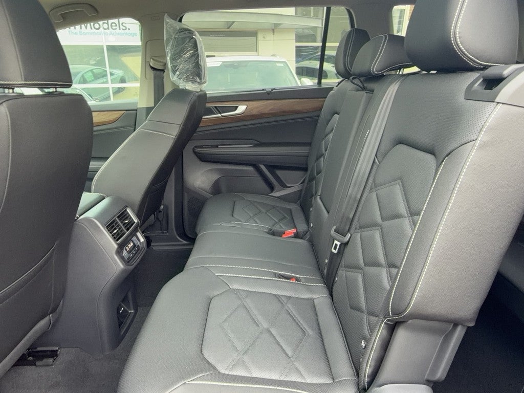 2026 Volkswagen Atlas 2.0T SE w/Technology 4MOTION