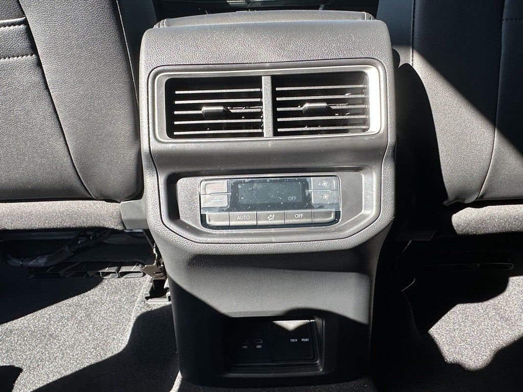 2026 Volkswagen Atlas 2.0T SE w/Technology 4MOTION