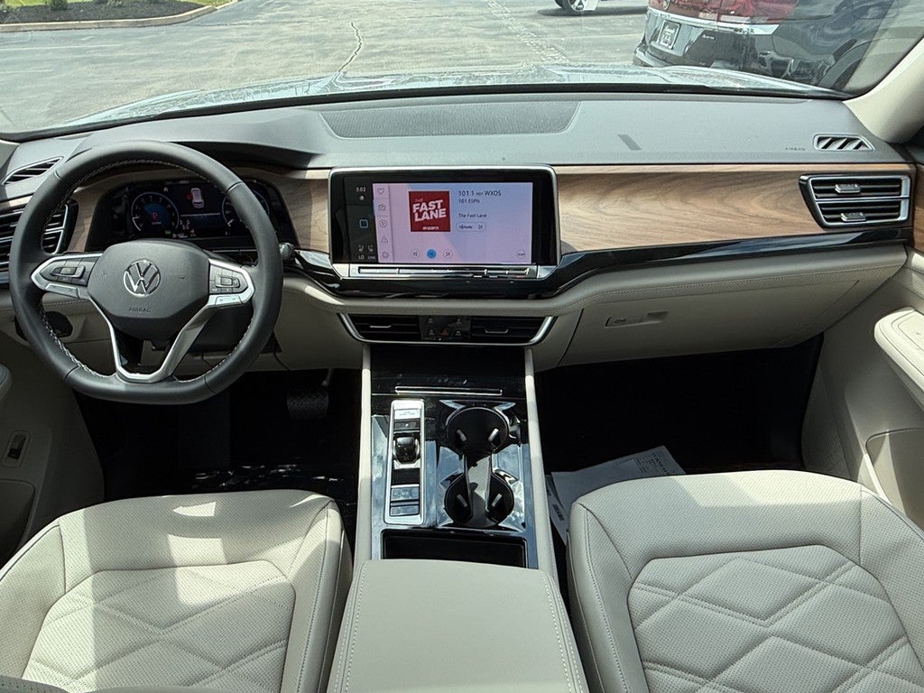 2026 Volkswagen Atlas 2.0T SE w/Technology 4MOTION