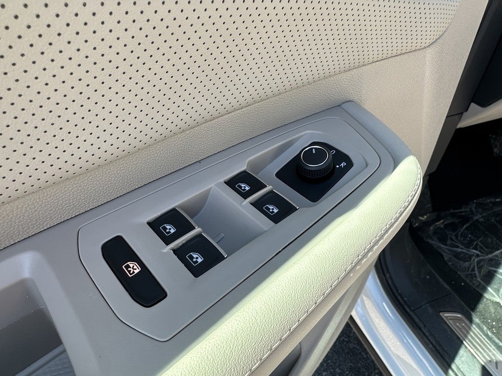 2026 Volkswagen Atlas 2.0T SE w/Technology 4MOTION