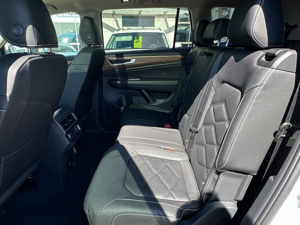 2026 Volkswagen Atlas 2.0T SE w/Technology 4MOTION