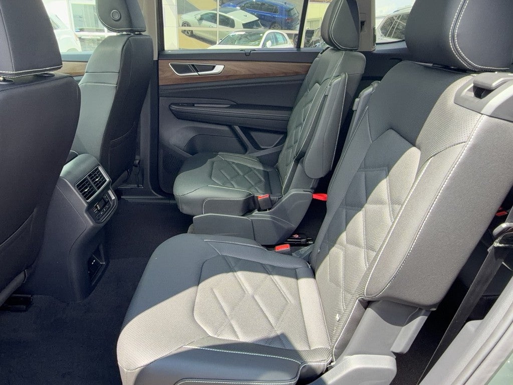 2026 Volkswagen Atlas 2.0T SE w/Technology 4MOTION