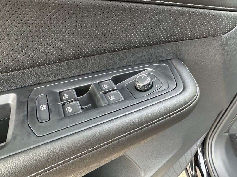 2026 Volkswagen Atlas Cross Sport 2.0T SE 4MOTION