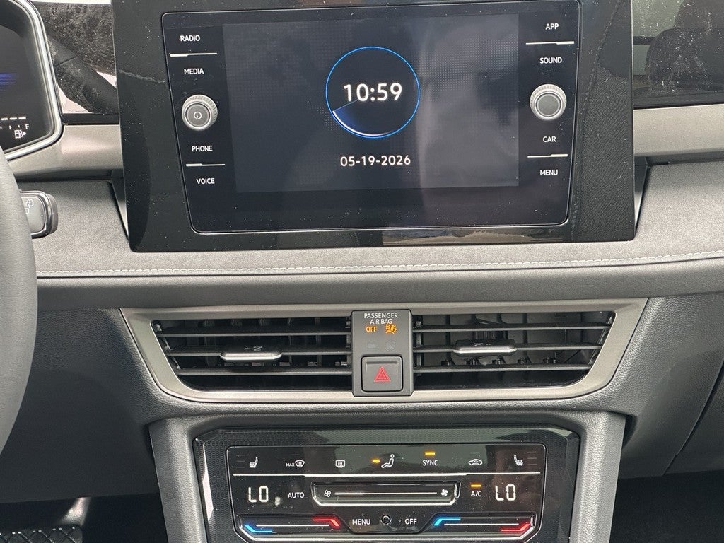 2026 Volkswagen Taos SE Black FWD