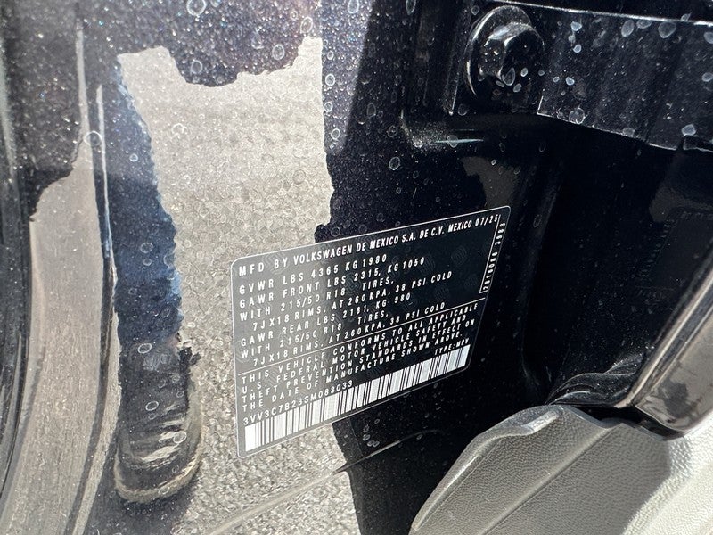 2025 Volkswagen Taos SE Black FWD