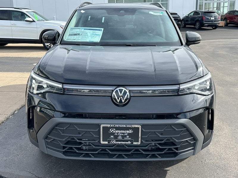 2025 Volkswagen Taos SE Black FWD