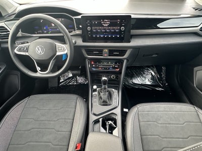 2026 Volkswagen Taos SE Black FWD