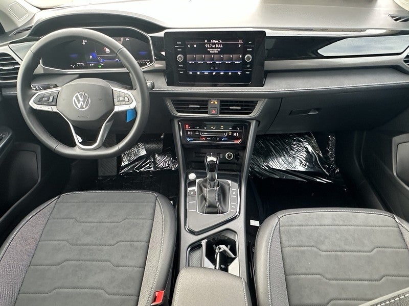 2026 Volkswagen Taos SE Black FWD