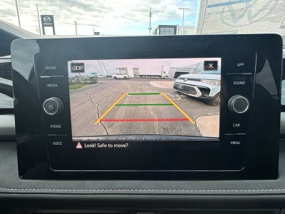 2026 Volkswagen Taos SE Black FWD