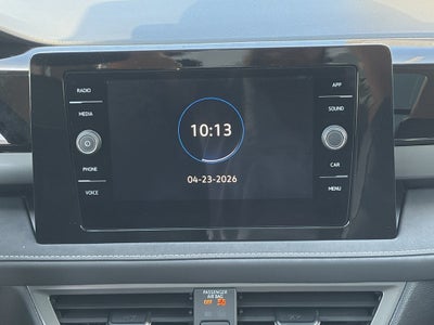 2026 Volkswagen Taos SE Black FWD