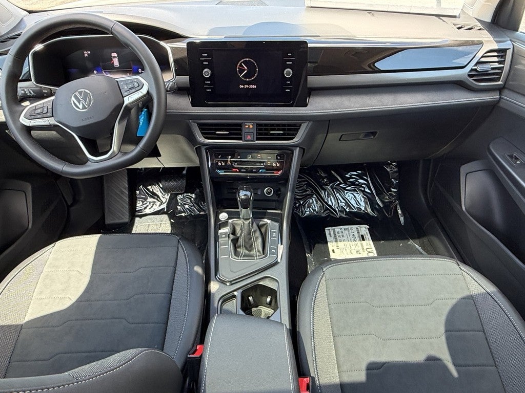 2026 Volkswagen Taos SE Black FWD