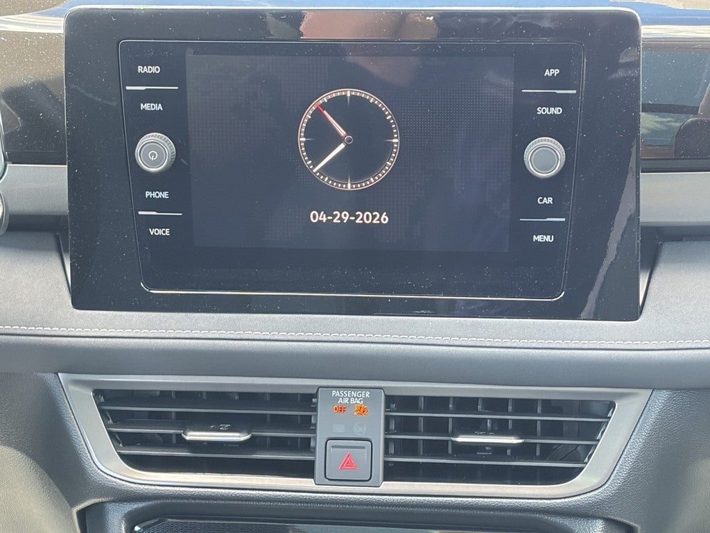 2026 Volkswagen Taos SE Black FWD