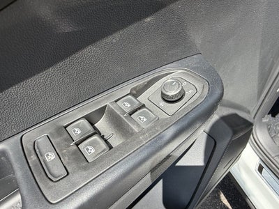 2026 Volkswagen Taos SE Black FWD