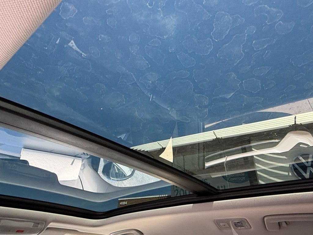 2026 Volkswagen Taos SE Black FWD