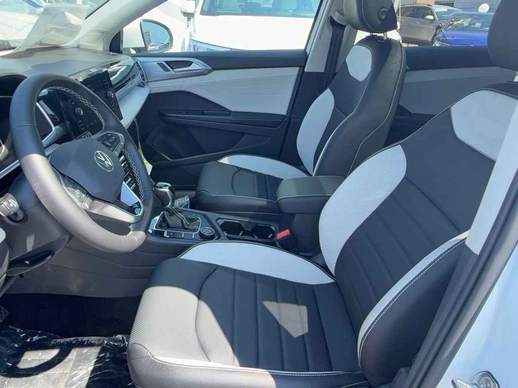 2026 Volkswagen Taos SEL 4MOTION