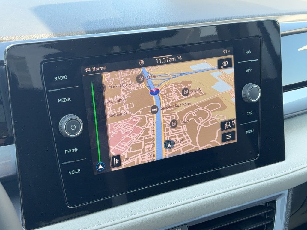 2026 Volkswagen Taos SEL 4MOTION