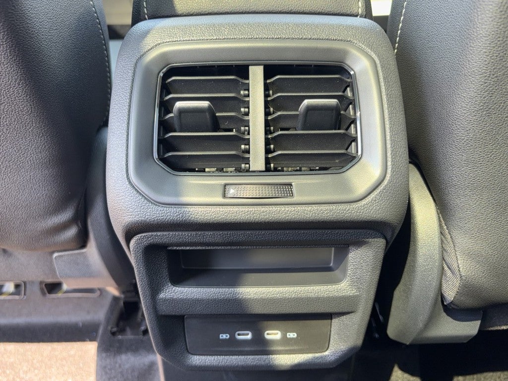 2026 Volkswagen Taos SEL 4MOTION