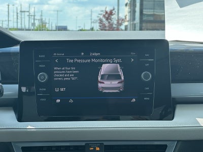 2025 Volkswagen Taos SEL 4MOTION