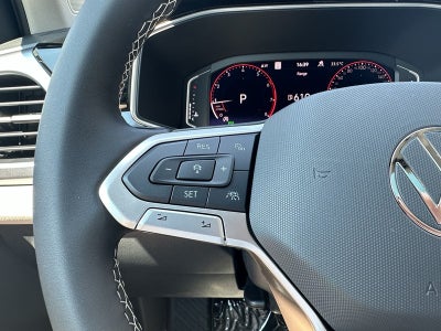 2025 Volkswagen Taos SEL 4MOTION