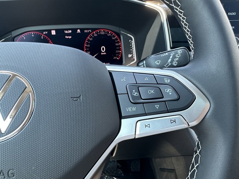 2025 Volkswagen Taos SEL 4MOTION