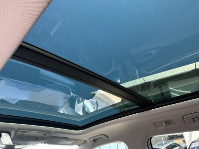 2025 Volkswagen Taos SEL 4MOTION