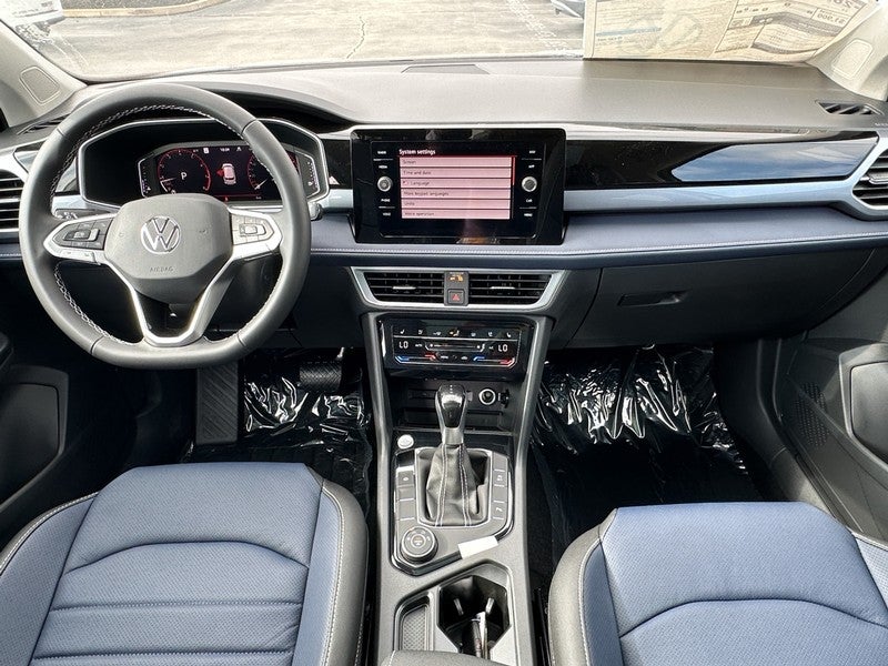 2025 Volkswagen Taos SEL 4MOTION