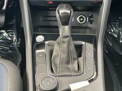 2025 Volkswagen Taos SEL 4MOTION