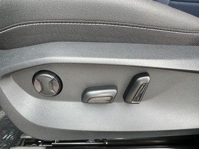 2025 Volkswagen Taos SEL 4MOTION