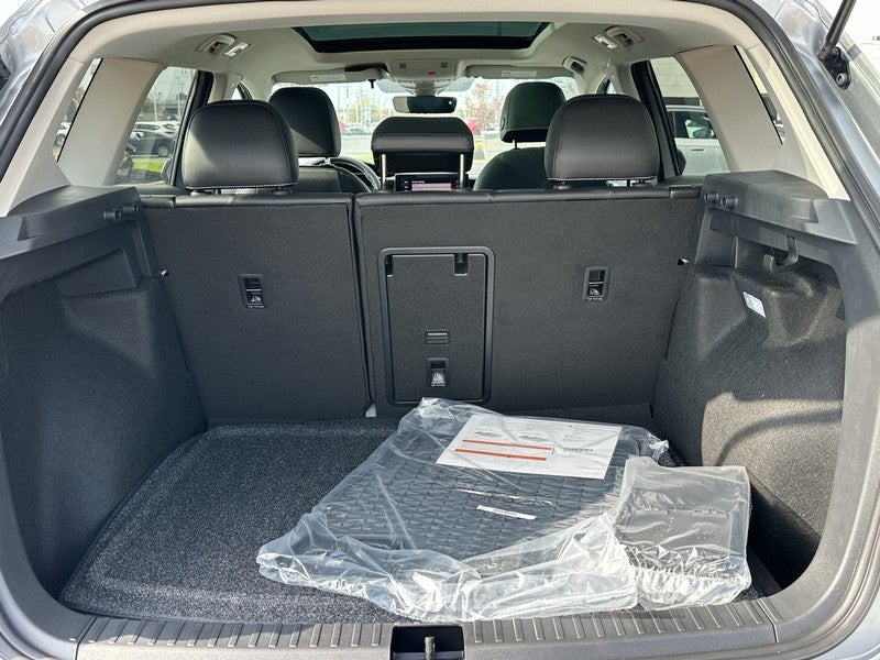 2025 Volkswagen Taos SEL 4MOTION