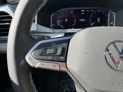2025 Volkswagen Taos SEL 4MOTION