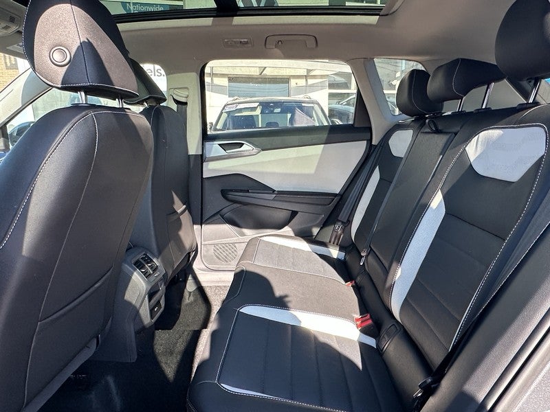 2025 Volkswagen Taos SEL 4MOTION