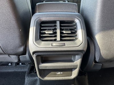 2025 Volkswagen Taos SEL 4MOTION