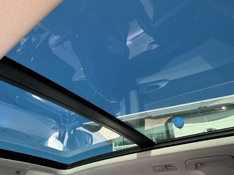 2025 Volkswagen Taos SEL 4MOTION