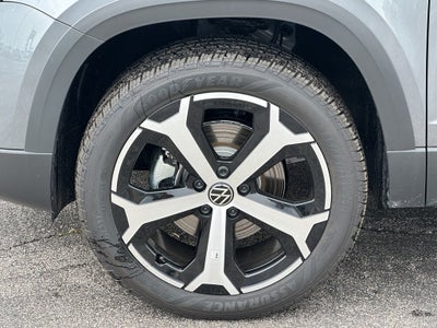 2026 Volkswagen Taos SEL 4MOTION