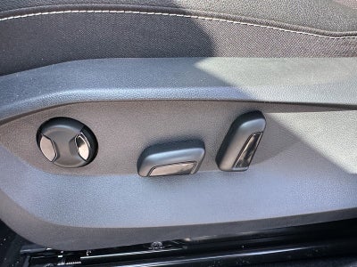 2025 Volkswagen Taos SEL 4MOTION