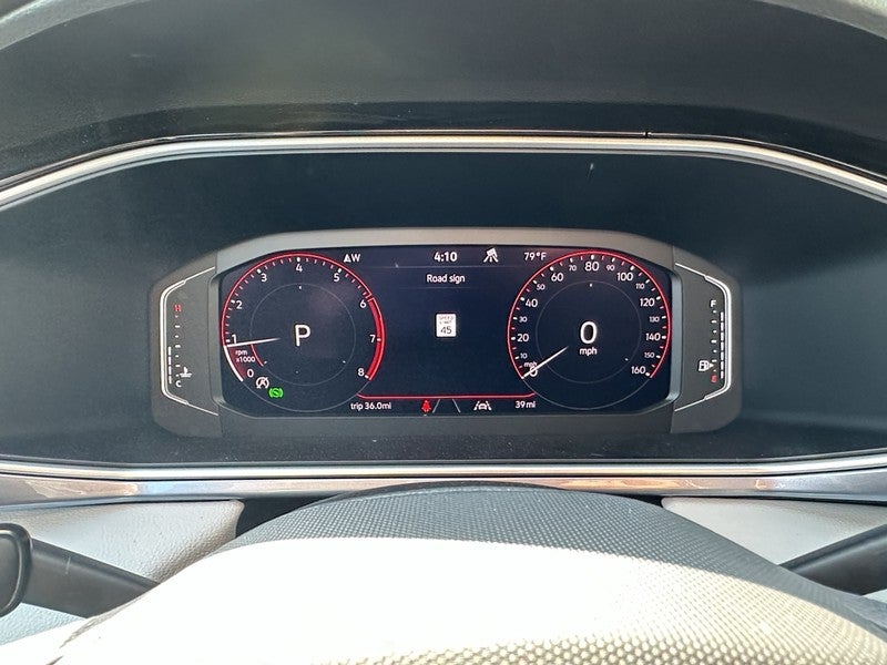 2025 Volkswagen Taos SEL 4MOTION