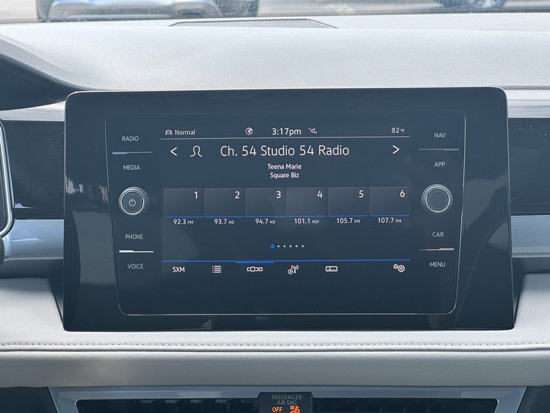 2025 Volkswagen Taos SEL 4MOTION