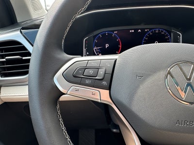 2025 Volkswagen Taos SEL 4MOTION