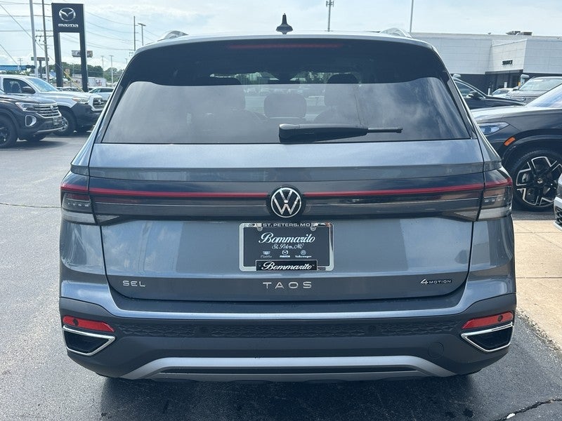 2025 Volkswagen Taos SEL 4MOTION