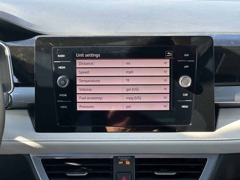 2025 Volkswagen Taos SEL 4MOTION