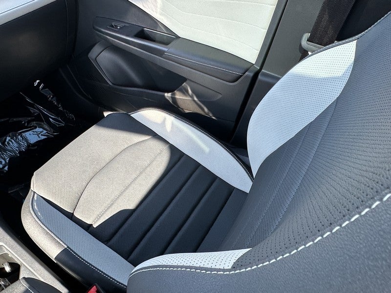 2025 Volkswagen Taos SEL 4MOTION